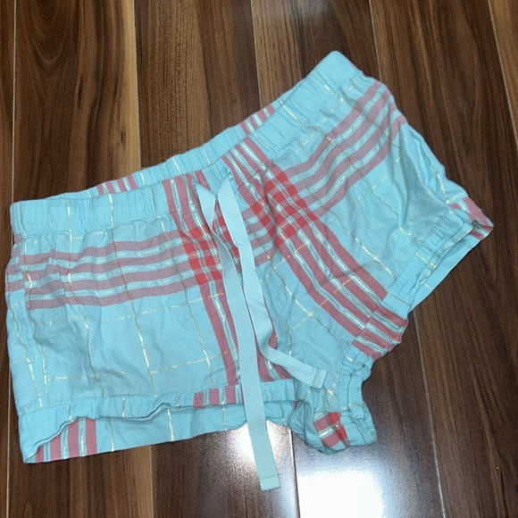 Medium Victoria’s Secret lightweight flannel pajama shorts - Picture 1 of 4